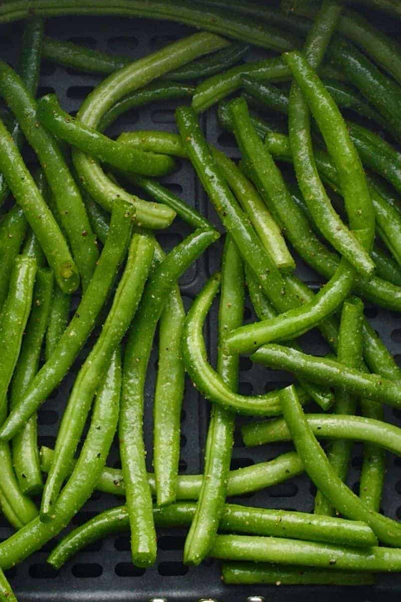 https://www.everydayfamilycooking.com/wp-content/uploads/2019/12/air-fryer-green-beans.jpg