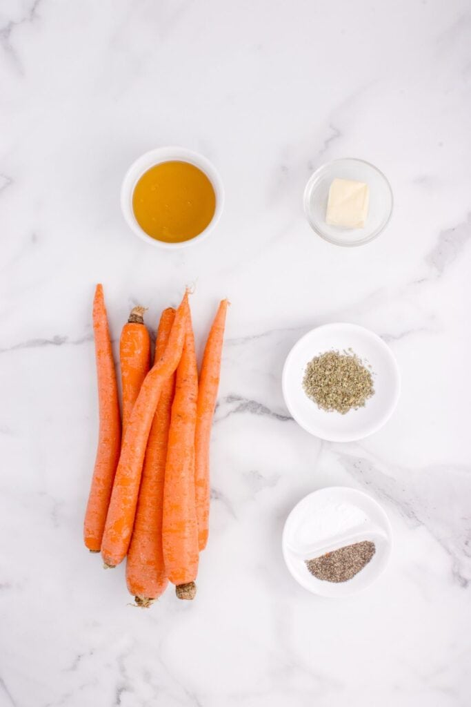 Ingredients needed to air fry carrots from up above.