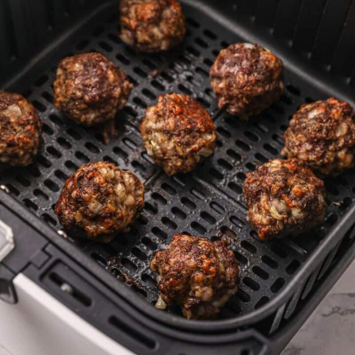 https://www.everydayfamilycooking.com/wp-content/uploads/2020/07/Air-Fryer-Meatballs3-1-720x720.jpg