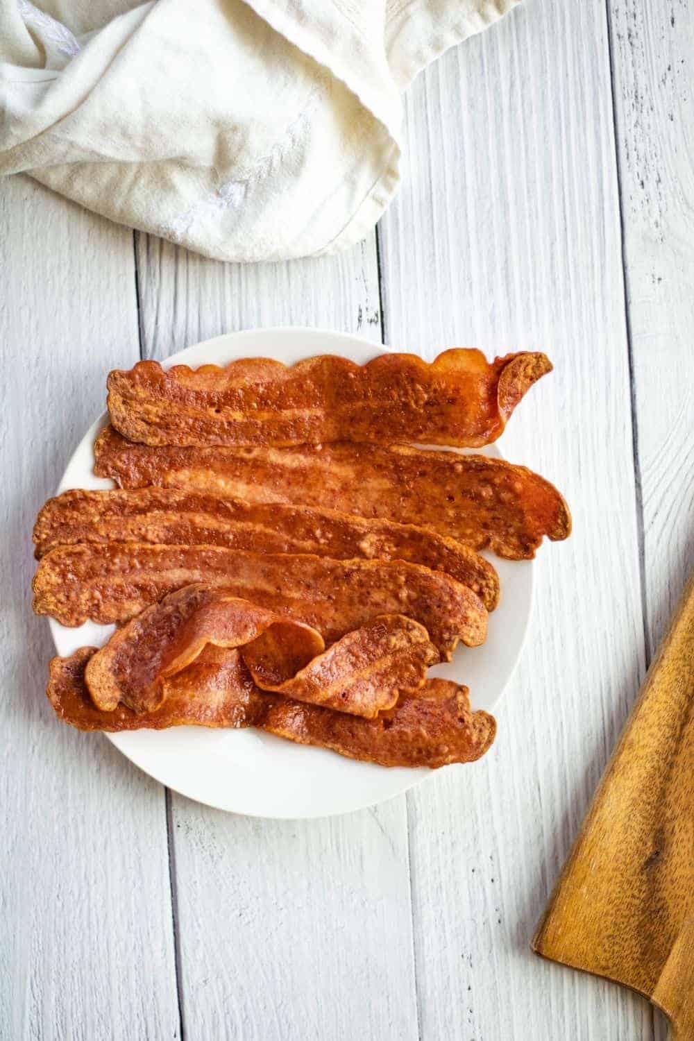 How to Make Crispy Turkey Bacon (with Video) - Cosmopolitan Cornbread