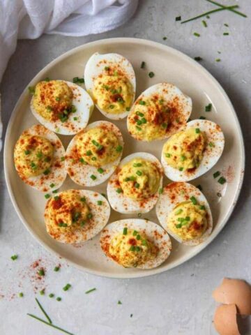 Deviled eggs without mustard plated on a white round plate