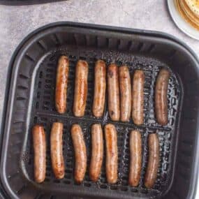 cook sausage in air fryer to crispy perfection