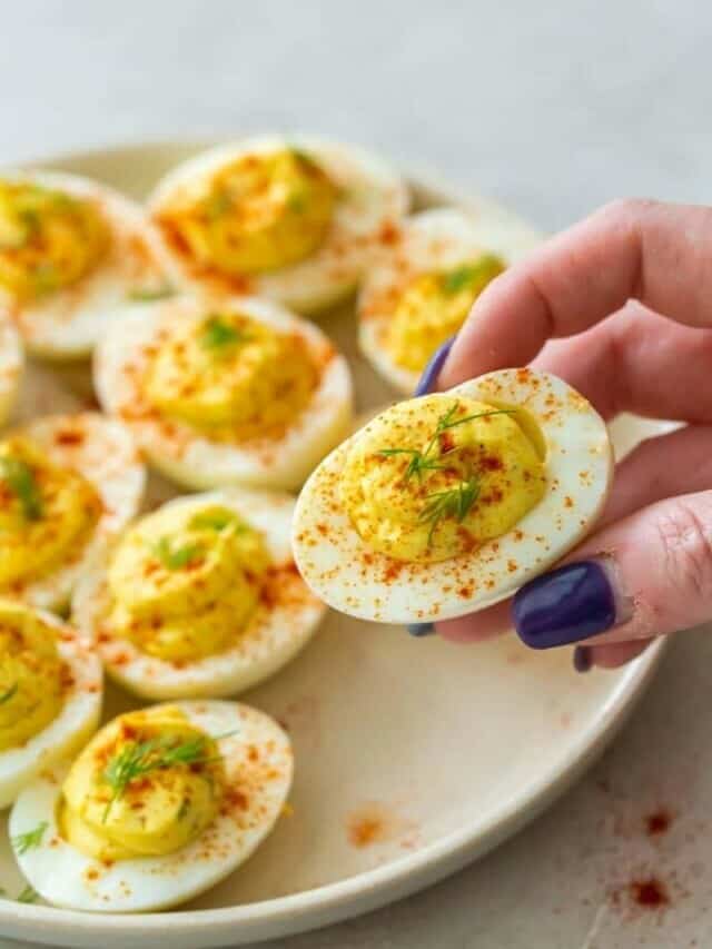 Deviled Eggs Without Mustard (easy recipe)