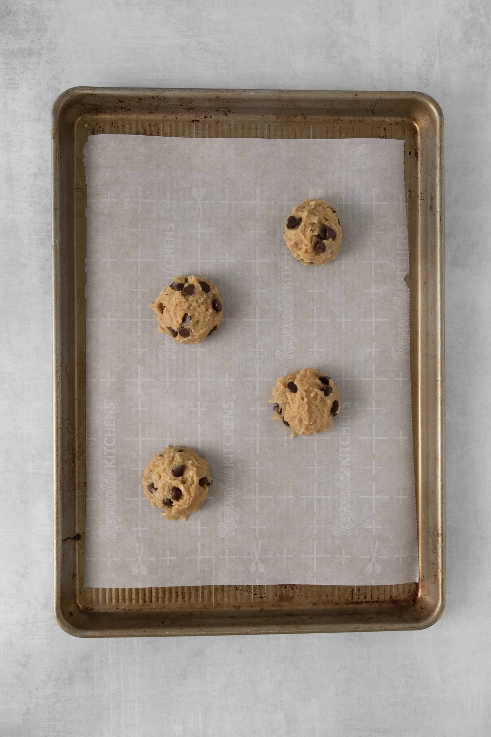 https://www.everydayfamilycooking.com/wp-content/uploads/2023/04/Chocolate-Chip-Cookies-with-No-Butter-Step-5-scaled.jpg