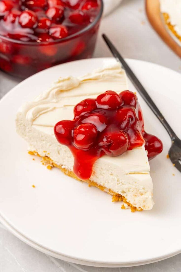 https://www.everydayfamilycooking.com/wp-content/uploads/2023/10/No-Bake-Cheesecake-with-Cool-Whip-5-735x1103.jpg